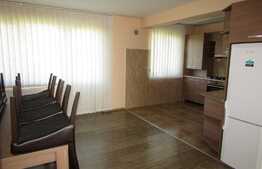 Apartament 6 camere, 220 mp, parcare, boxa, zona strazii Fagului