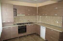 Apartament 6 camere, 220 mp, parcare, boxa, zona strazii Fagului