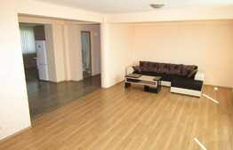 Apartament 6 camere, 220 mp, parcare, boxa, zona strazii Fagului