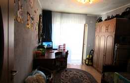De vanzare apartament cu  2 camere, 64 mp! Parcare! Zona strazii Florilor!
