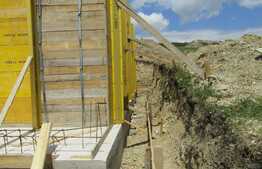 Casa individuala, semifinisata, 186 mp utili, teren 641 mp, zona Bd-ul Muncii