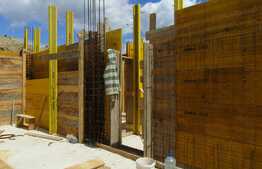 Casa individuala, semifinisata, 186 mp utili, teren 641 mp, zona Bd-ul Muncii