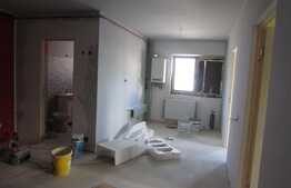 De vanzare apartament cu 3 camere, 50 mp! Parcare! Zona strazii Sub Cetate!