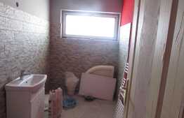 De vanzare apartament cu 3 camere, 50 mp! Parcare! Zona strazii Sub Cetate!