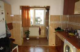 Apartament cu 2 camere decomandate, 50 mp, boxa subsol, zona Golden Tulip