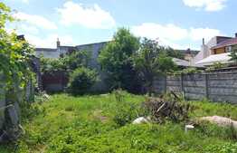 Casa demolabila, 150 mp, teren de 400 mp, front 11 ml, zona strazii Paris