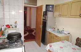 3 camere, 90 mp, decomandat, etaj intermediar, zona strazii Primaverii