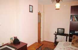 3 camere, 90 mp, decomandat, etaj intermediar, zona strazii Primaverii