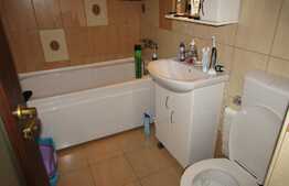 Apartament 3 camere, 68 mp, decomandat, boxa, zona Sigma Center