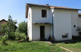 Casa cuplata de vanzare, 145 mp, teren 433 mp, front 10 ml, zona linistita!