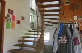 Casa cuplata de vanzare, 145 mp, teren 433 mp, front 10 ml, zona linistita!