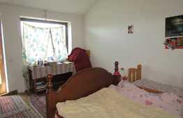 Casa cuplata de vanzare, 145 mp, teren 433 mp, front 10 ml, zona linistita!