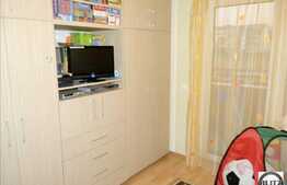 2 camere de vanzare, 56 mp utili, cu loc de parcare inclus, zona Piata Floresti