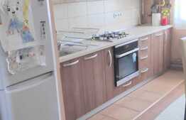 Apartament 3 camere, 65 mp, decomandat, boxa, zona strazii Aurel Vlaicu