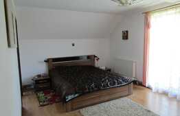 Casa de vanzare, 174,84 mp utili, teren 472,84 mp, zona linistita de case!