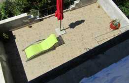 Casa de vanzare, 174,84 mp utili, teren 472,84 mp, zona linistita de case!