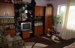 Apartament 2 camere, 49,5 mp, decomandat, parcare, boxa, zona Billa