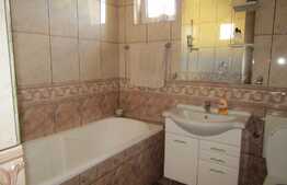 Casa individuala, 212,35 mp, teren de 403 mp, front stradal 16 ml, zona Plopilor