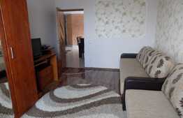 Apartament de vanzare, 4 camere, 72 mp! Parcare cu CF! Zona strazii Tineretului!