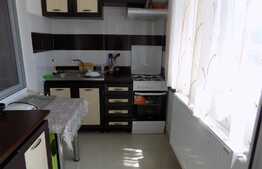 Apartament de vanzare, 4 camere, 72 mp! Parcare cu CF! Zona strazii Tineretului!