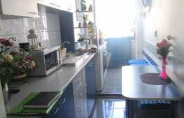 Apartament cu 2 camere, decomandat, 42 mp, etaj intermediar, zona Sirena