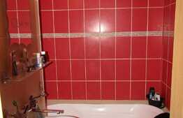 Apartament 3 camere, 70 mp, decomandat, parcare, boxa, zona Primaverii