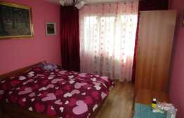 Apartament 3 camere, 70 mp, decomandat, parcare, boxa, zona Primaverii