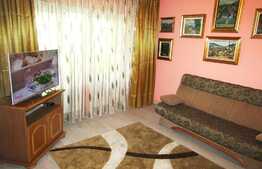 Apartament 3 camere, 70 mp, decomandat, parcare, boxa, zona Primaverii