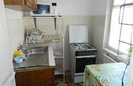 Garsoniera de inchiriat 30 mp, decomandata, garaj, zona Piata Zorilor