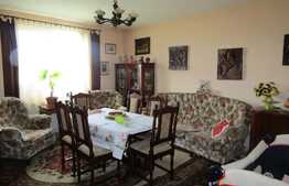 De vanzare duplex, 180 mp utili, teren 353 mp, zona rezidentiala de case