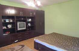 De vanzare 2 case in curte comuna, 150 mp, 1000 mp teren, front 20 ml, zona accesibila