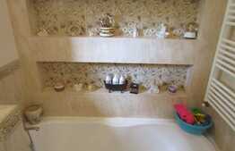 Apartament 4 camere, 97 mp, decomandat, 3 parcari, boxa, zona Primariei Baciu