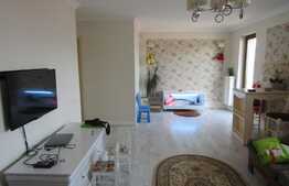 Apartament 4 camere, 97 mp, decomandat, 3 parcari, boxa, zona Primariei Baciu