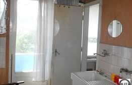 2 cam, P-ta Mihai Viteazu!