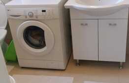 Apartament 2 camere, 81 mp, boxa la subsol, zona strazii Horea