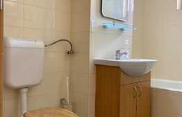 Apartament 3 camere, decomandat, 70 mp, zona UMF