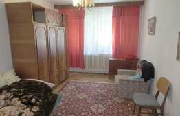 Apartament 3 camere, 81 mp, decomandat, parcare, boxa, zona Gradini Manastur