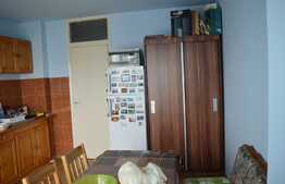 Apartament 2 camere, decomandat, 50 mp, logie, boxa subsol, zona strazii Dunarii