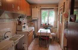 Apartament 3 camere, 77 mp, decomandat, boxa, zona Tarnita