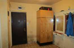 Apartament 3 camere, 77 mp, decomandat, boxa, zona Tarnita