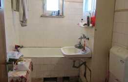 Apartament 3 camere, 77 mp, decomandat, boxa, zona Tarnita