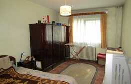 Apartament 3 camere, 77 mp, decomandat, boxa, zona Tarnita