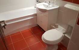 Apartament 3 camere, decomandat, 76 mp, prima inchiriere, zona UMF