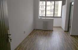 Garsoniera 28 mp utili, etaj intermediar, zona Big