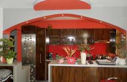 2 camere, 59.79 mp, 2 balcoane, decomandat, zona strazii Eroilor! Cu parcare!