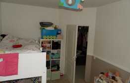 Apartament cochet cu GRADINA, 3 camere, parcare! Zona strazii Stejarului!