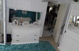 Apartament cochet cu GRADINA, 3 camere, parcare! Zona strazii Stejarului!