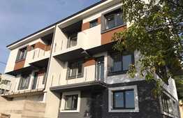 Duplex 160 mp utili, teren de 250 mp, zona strazii Maramuresului