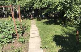 Casa individuala, 350 mp utili, teren de 670 mp, zona linistita