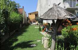 Vanzare casa cuplata, 92 mp utili, 385 mp teren, zona semicentrala